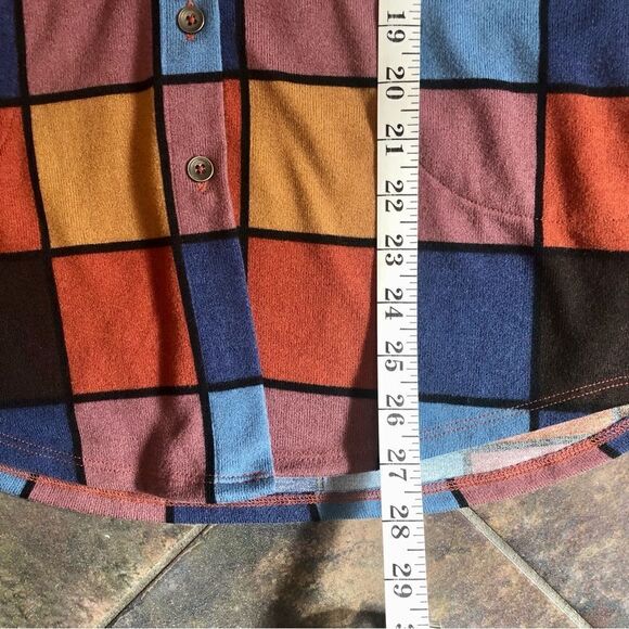 D & Co Women’s Retro Looking Stretch Long Sleeve Button Up Blouse with Pockets - Picture 5 of 12